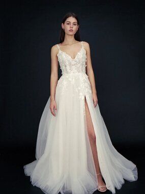 New with tag, no slit version Selena Judy Bridal Aline wedding dress